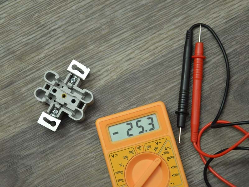 HOW TO USE A CIRCUIT TESTER Scott Electrical how-to-use-a-circuit-tester-scott-electrical