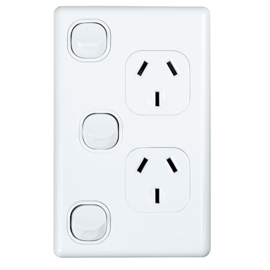 Tradesave Socket 10A Double Vertical & Extra 16A Switch White