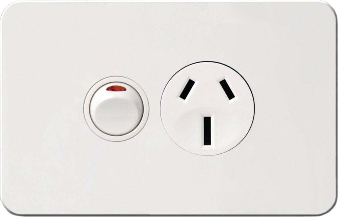 Hager Silhouette 15A Socket Horz + Shutter Matt White