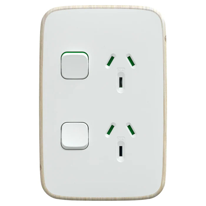 Iconic Socket Sw Vert Twin 10A 230/240V Arctic White