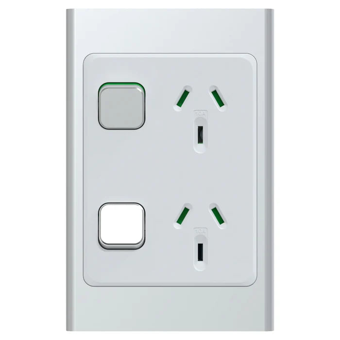 Iconic Socket Sw Vert Twin 10A 230/240V Silver