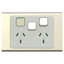 Iconic Socket Sw Horiz Twin with Extra SW Crowne