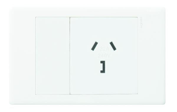 Legrand HPM ED SGPO UNSWITCHED 32A WHITE