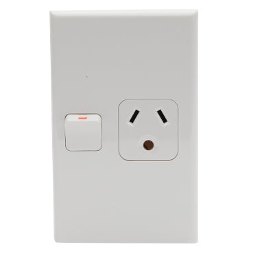 Pdl Single outlet 10A rnd earth Wh