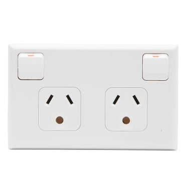 Pdl Double outlet 10A rnd earth Wh PDL695RWH