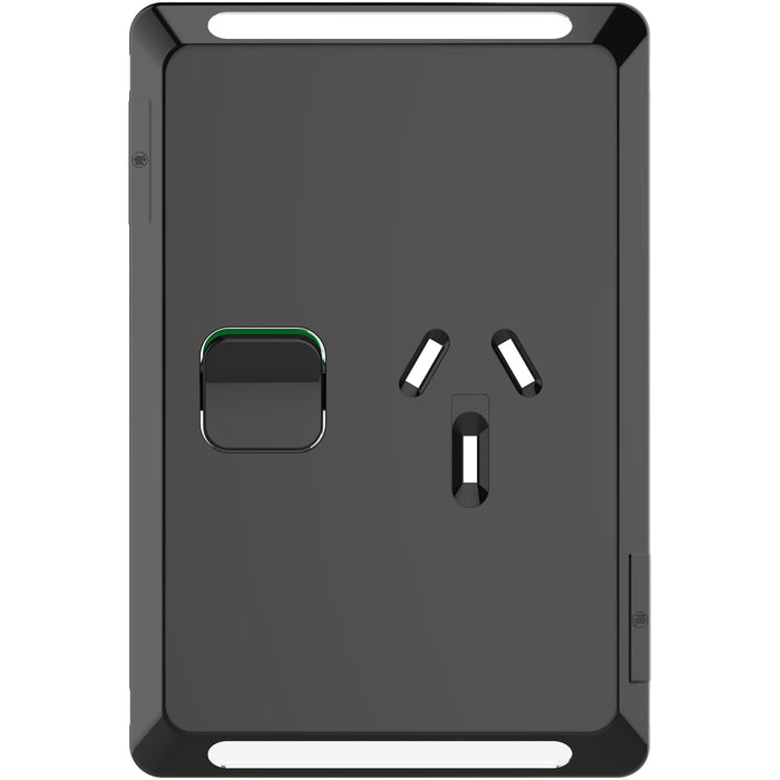 Iconic Skin Socket Sw Vert Single 10A 250V BK
