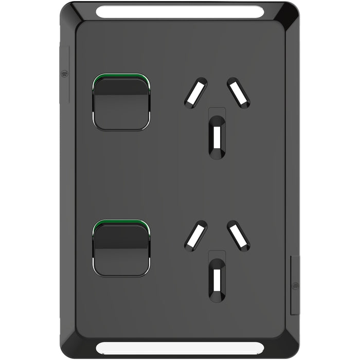 Iconic Skin Socket Sw Vert Twin 10A 250V BK