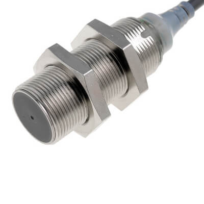 Omron 2M Inductive proximity M12 unshielded 8mm