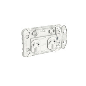 Iconic Grid Socket Sw Horiz Twin 15A 250V