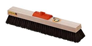 RAVEN BROOMYN45028 BROOM YARD PLATFORM HI-VIS ORANGE C/W HANDLE 460MM
